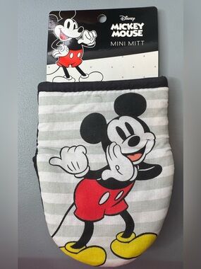 Disney Mickey Mouse themed Mini kitchen Mitt in Black, White, Red, Yellow